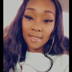 Meet your Posher, Candace